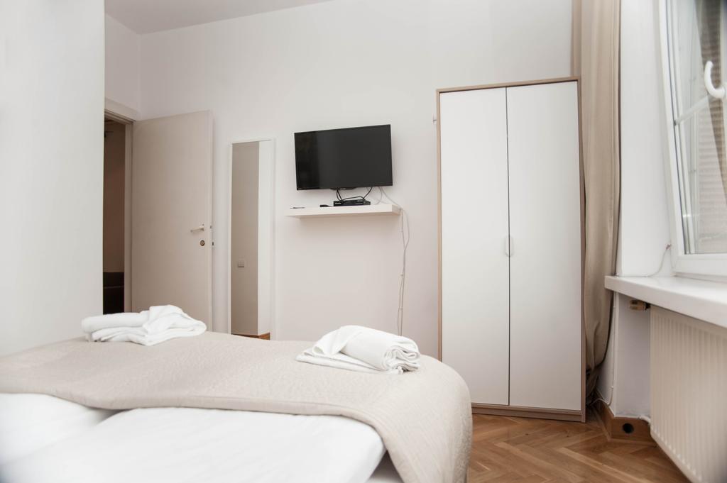Bed and Breakfast Okay House Краків Екстер'єр фото